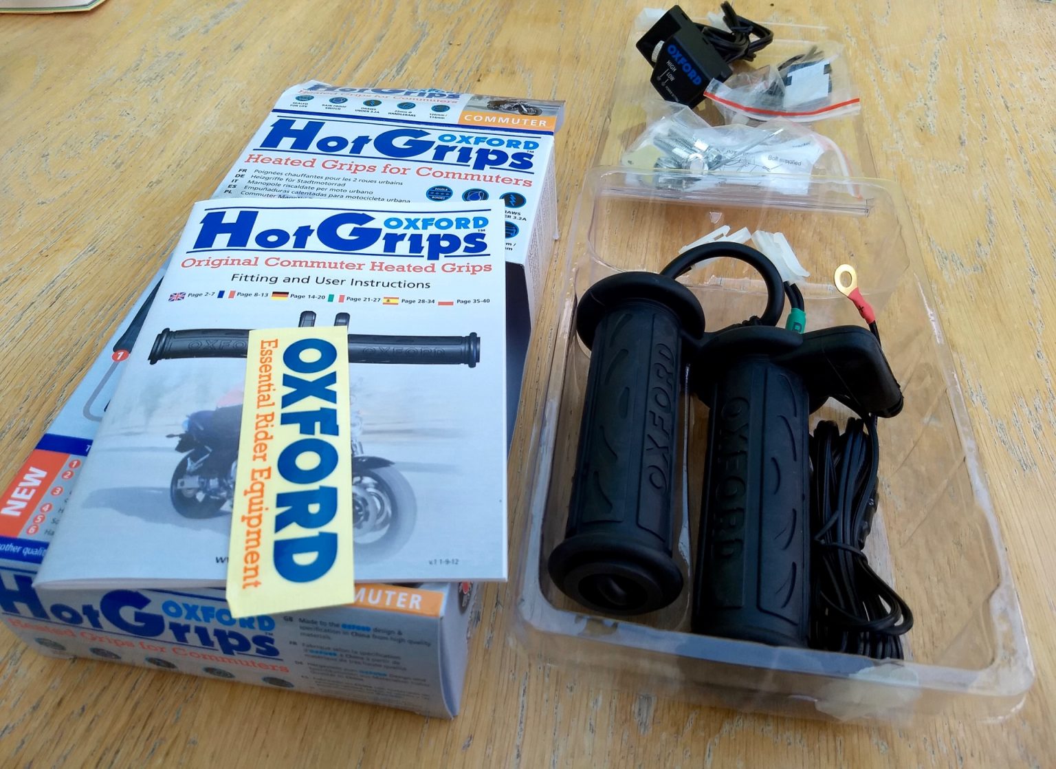 Oxford Heated Grips Review - Hot Grips For Commuters - Beginner Biker ...