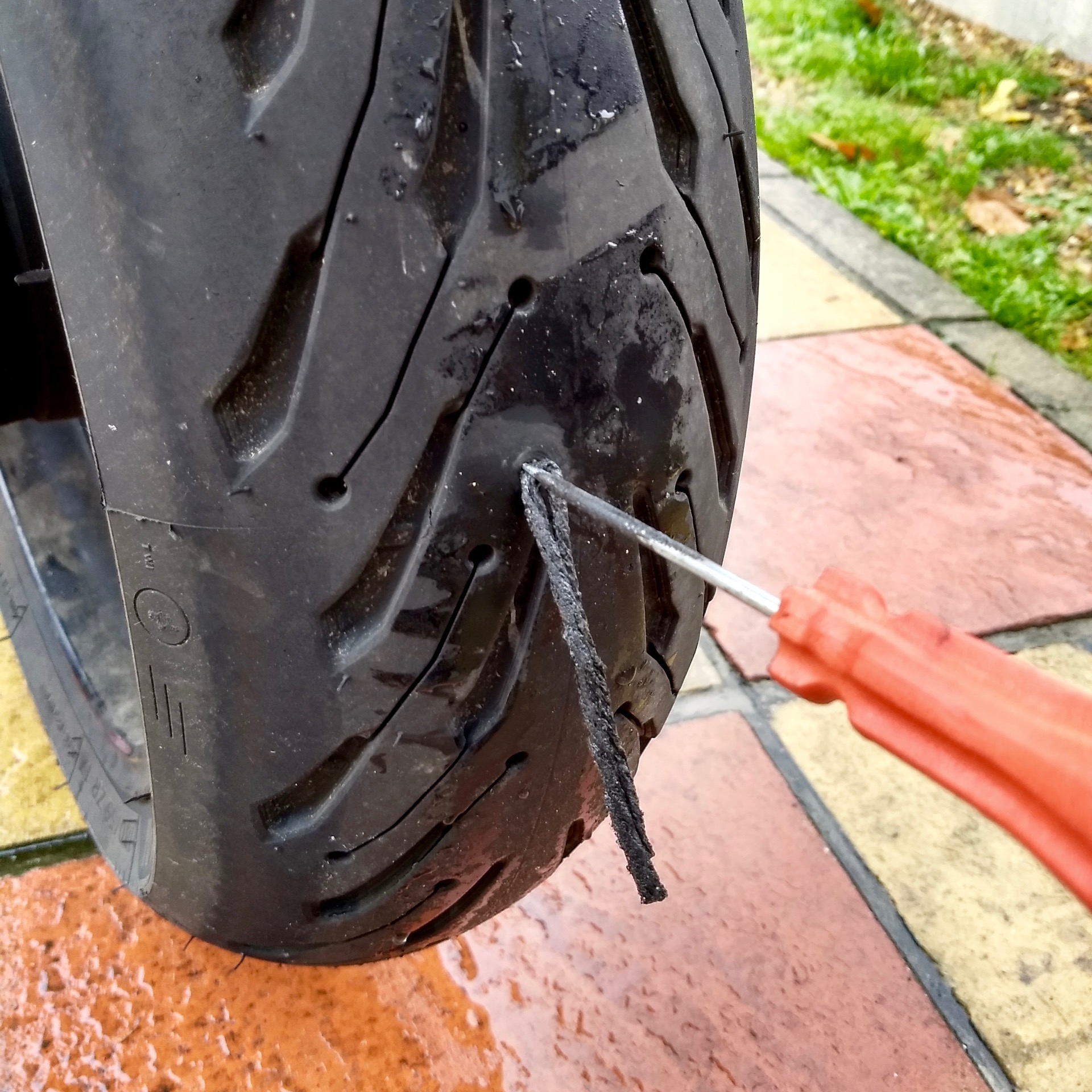 bike puncture repair at home